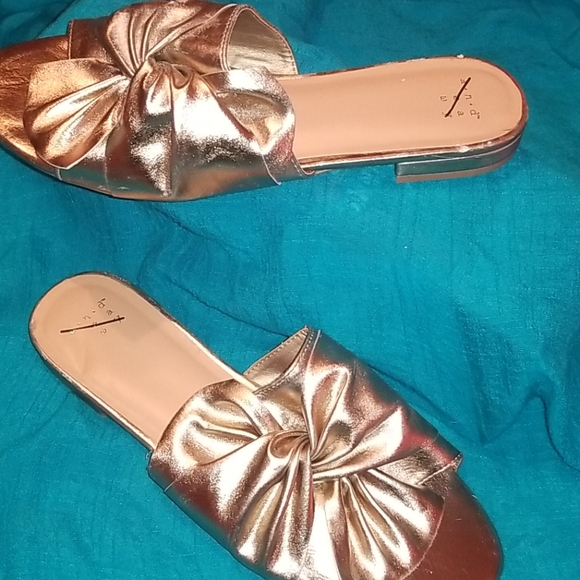 Gold slides - Picture 2 of 4